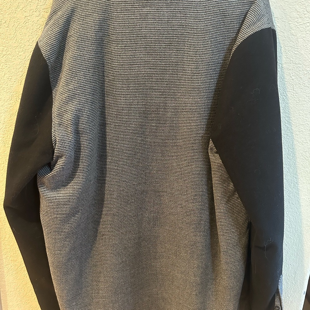 686 Men's Charcoal and Black Button up Shirt/Lightweight Jacket